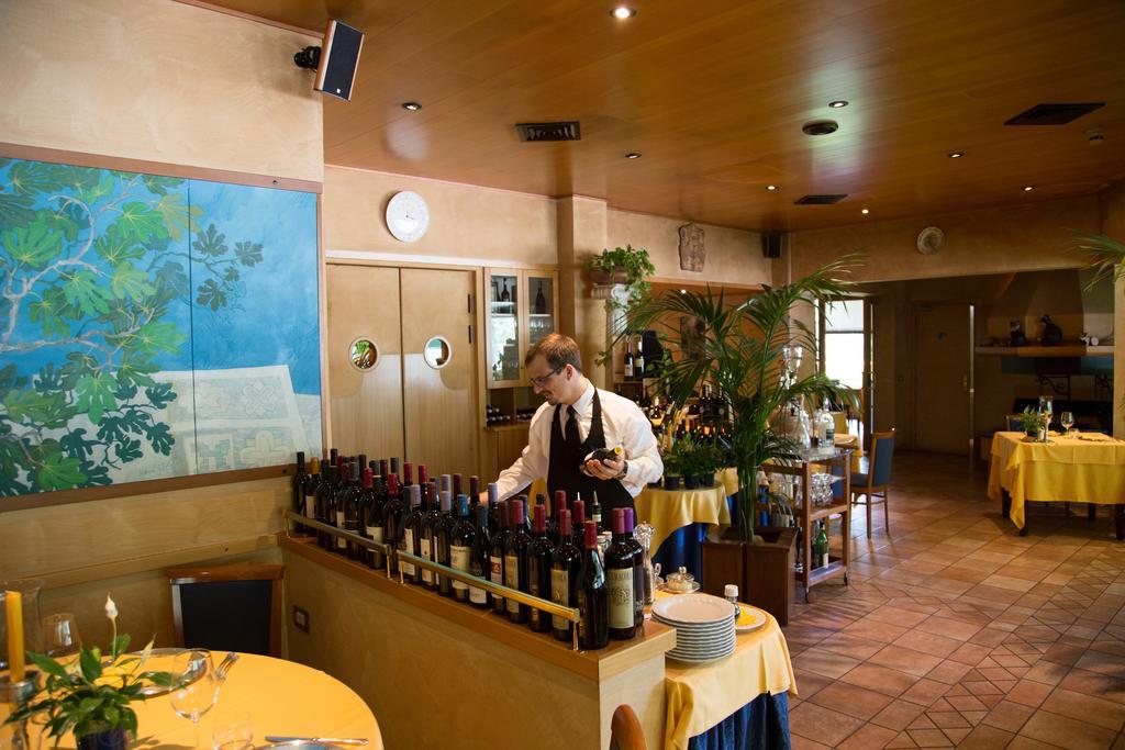 Hotel Carnia ヴェンゾーネ エクステリア 写真