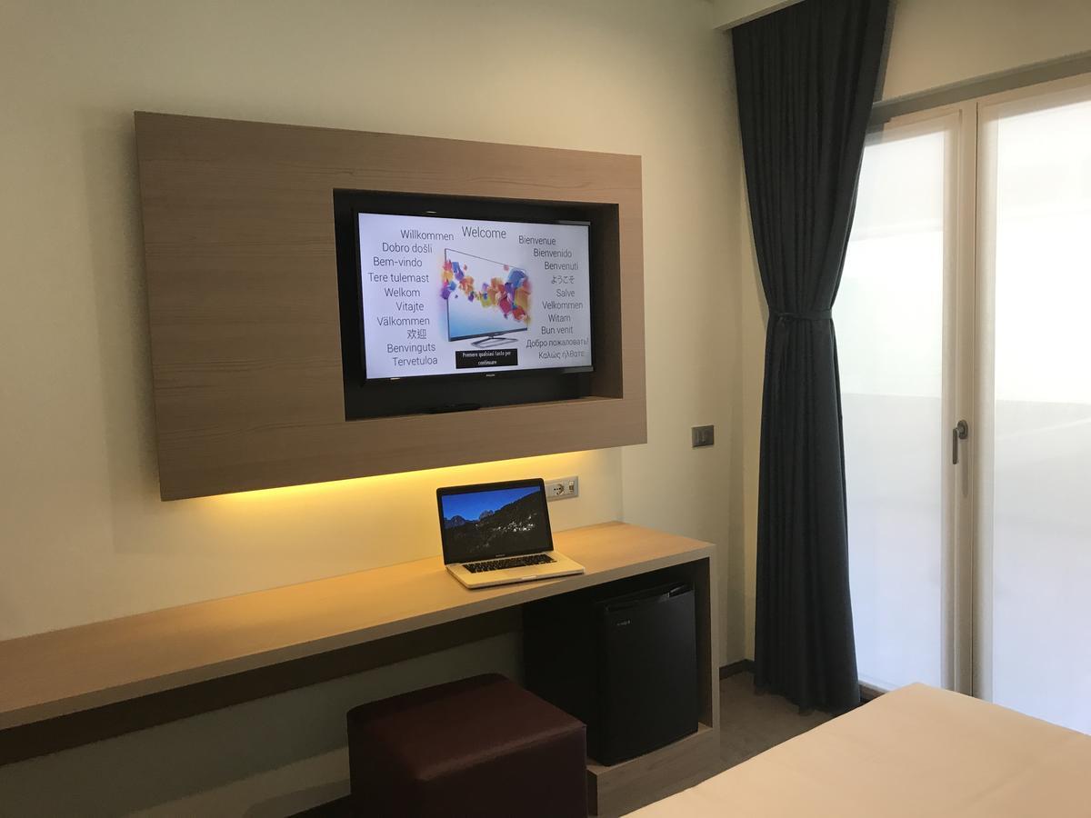 Hotel Carnia ヴェンゾーネ エクステリア 写真